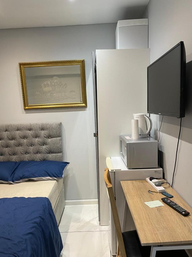 Hotel The Mews à Erith Extérieur photo
